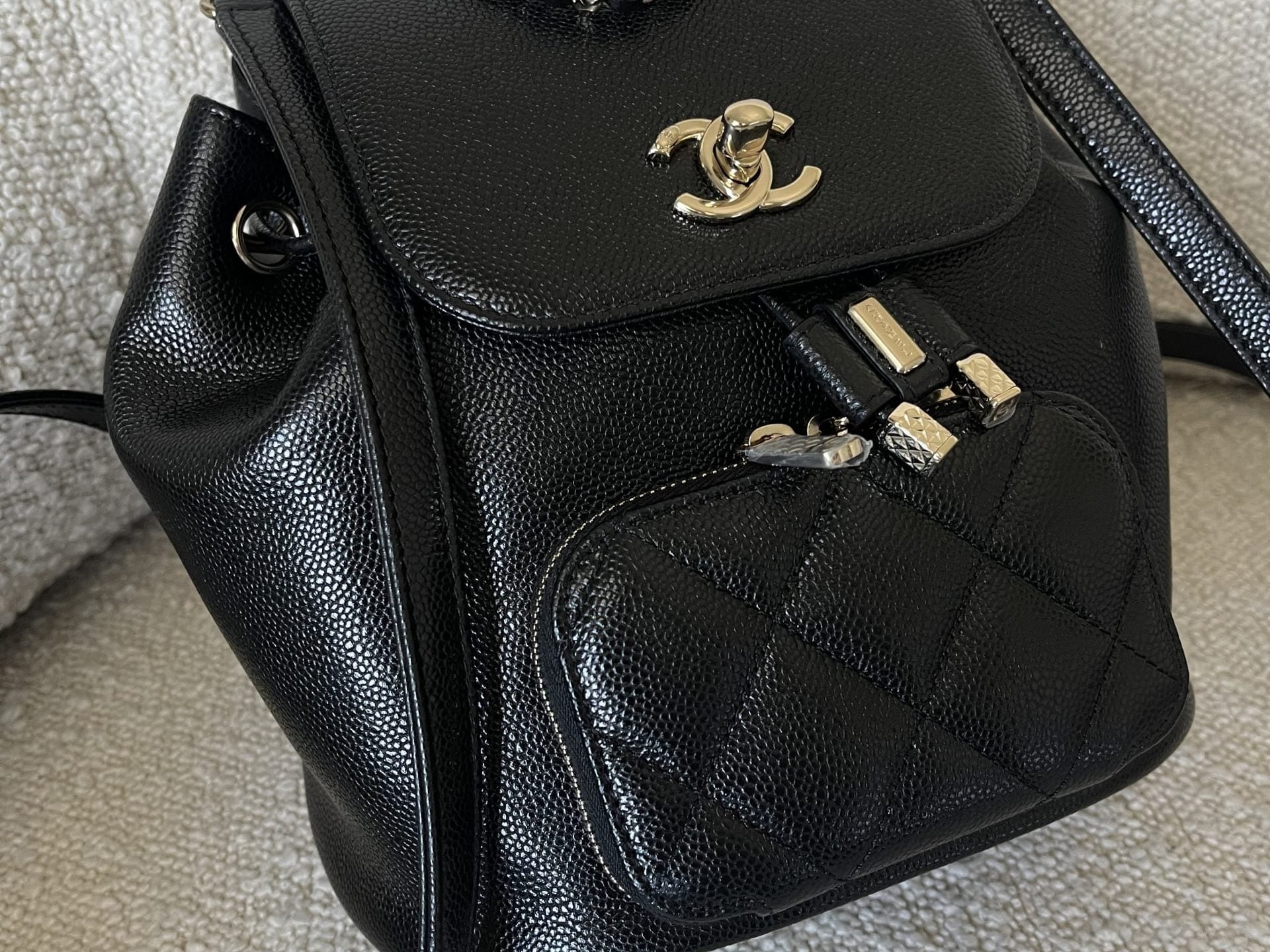 CHANEL Backpack 22B Black Caviar Backpack Small (Updated Size) LGHW -Knockoff
