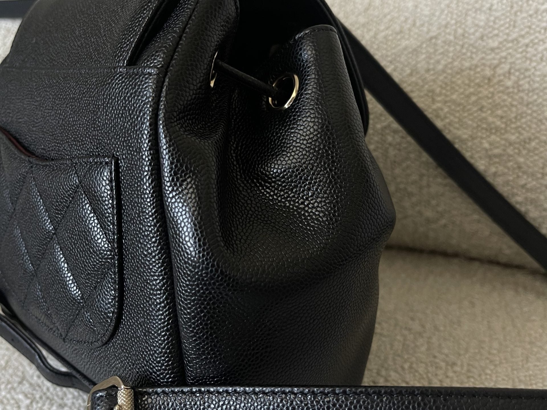 CHANEL Backpack 22B Black Caviar Backpack Small (Updated Size) LGHW -Knockoff
