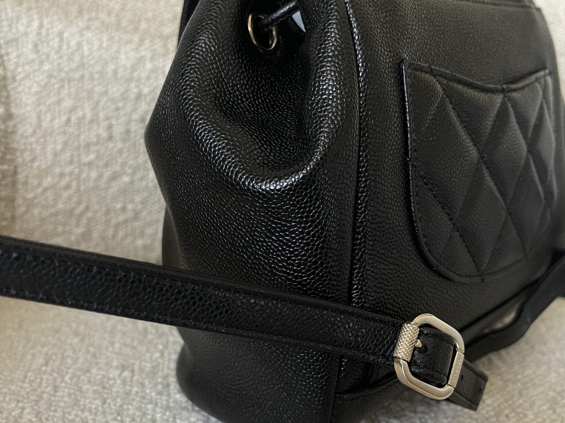 CHANEL Backpack 22B Black Caviar Backpack Small (Updated Size) LGHW -Knockoff
