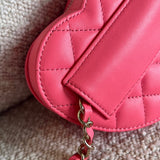 CHANEL Belt Bag 22S CC In Love Heart Zipped Pink Lambskin Quilted Belt Bag LGHW -Knockoff
