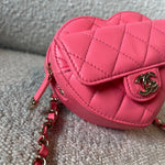 CHANEL Belt Bag 22S CC In Love Heart Zipped Pink Lambskin Quilted Belt Bag LGHW -Knockoff
