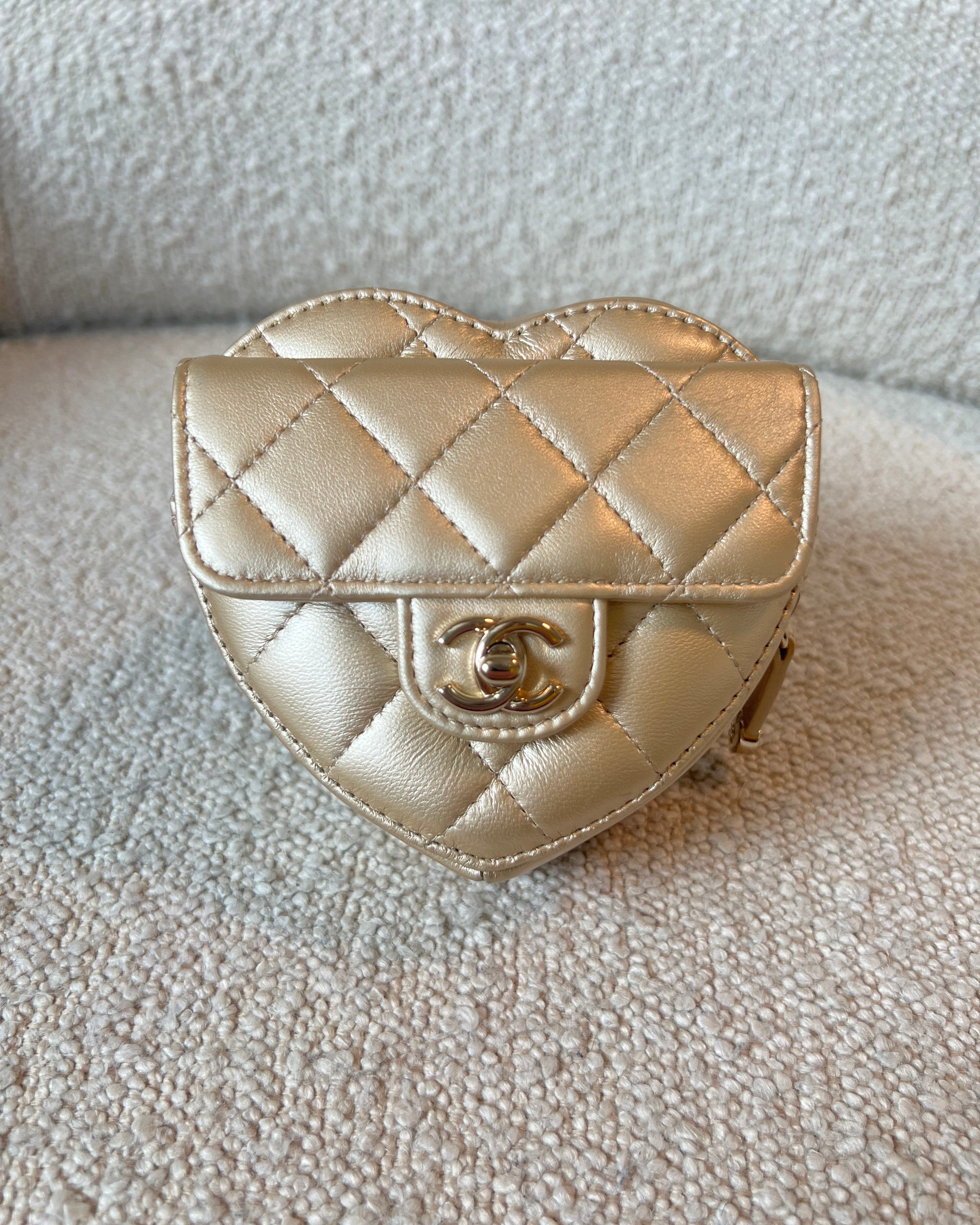 CHANEL Belt Bag 22S CC In Love Metallic Gold Lambskin Heart Zipped Belt Bag LGHW -Knockoff
