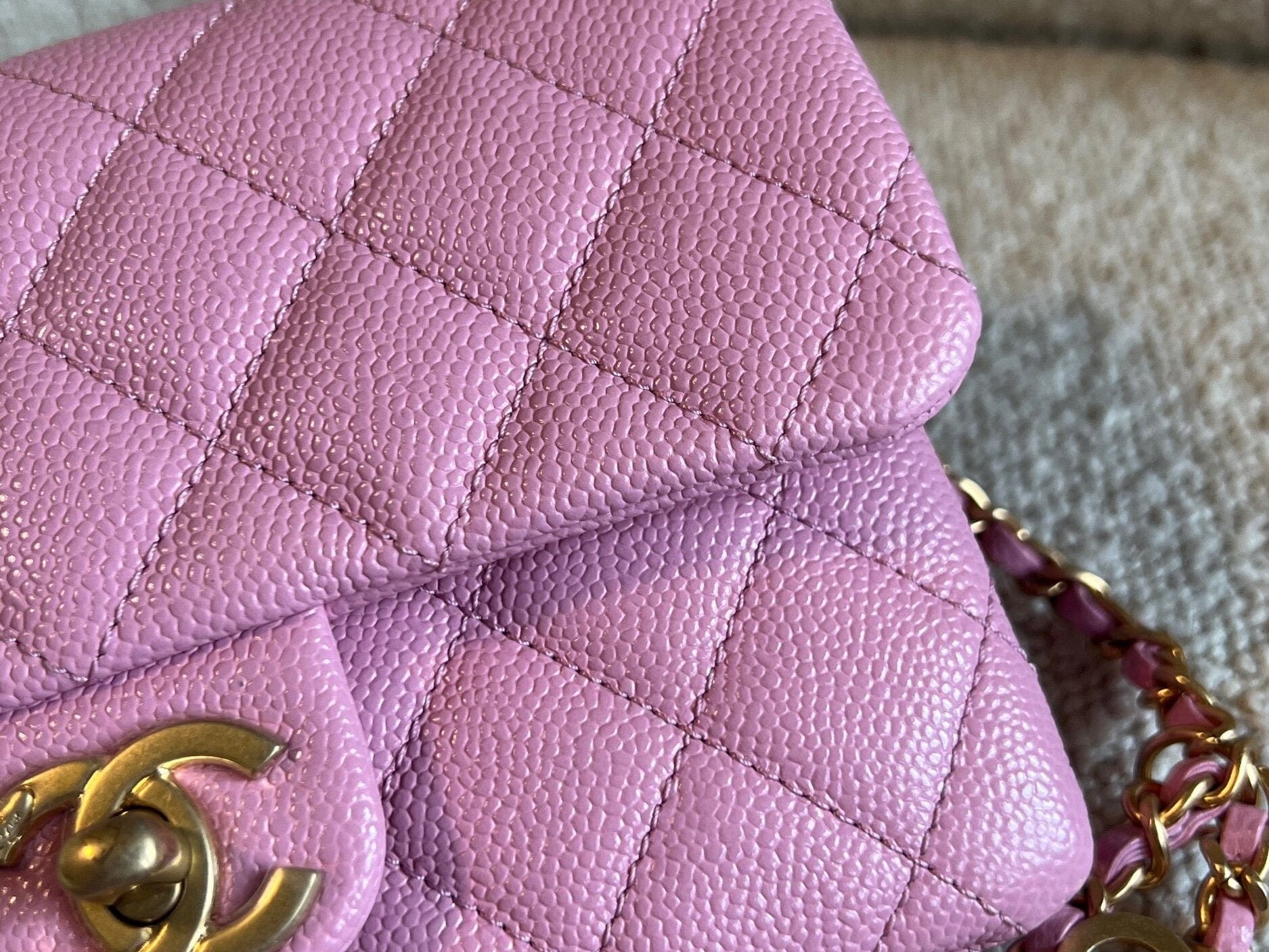 CHANEL Belt Bag 22S Dark Pink Caviar Quilted Belt Bag AGHW -Knockoff
