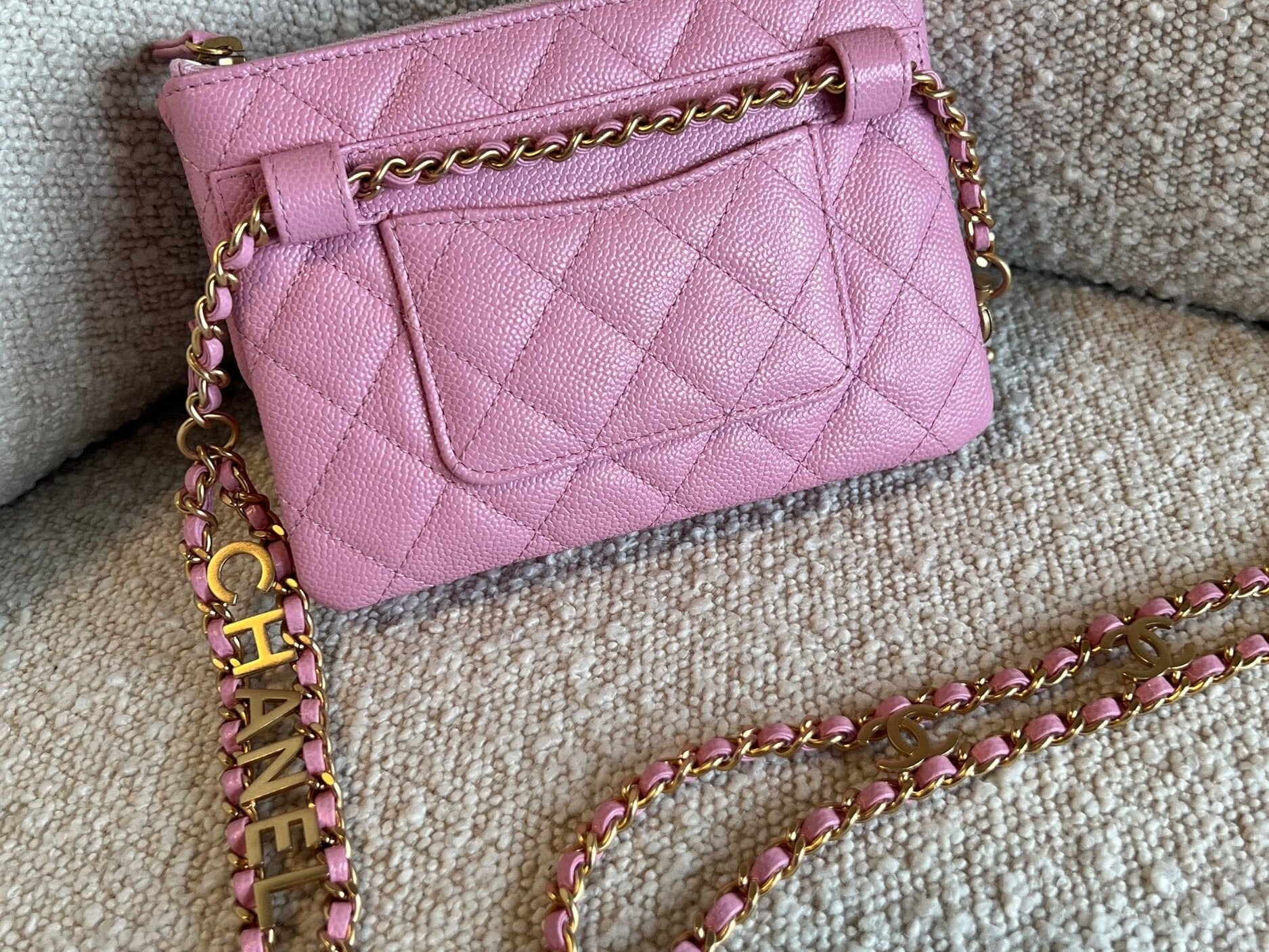 CHANEL Belt Bag 22S Dark Pink Caviar Quilted Belt Bag AGHW -Knockoff
