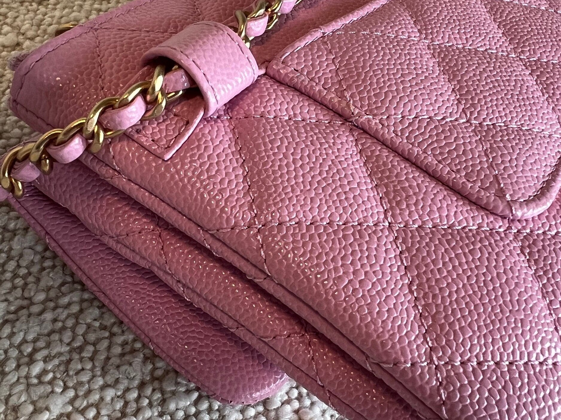 CHANEL Belt Bag 22S Dark Pink Caviar Quilted Belt Bag AGHW -Knockoff
