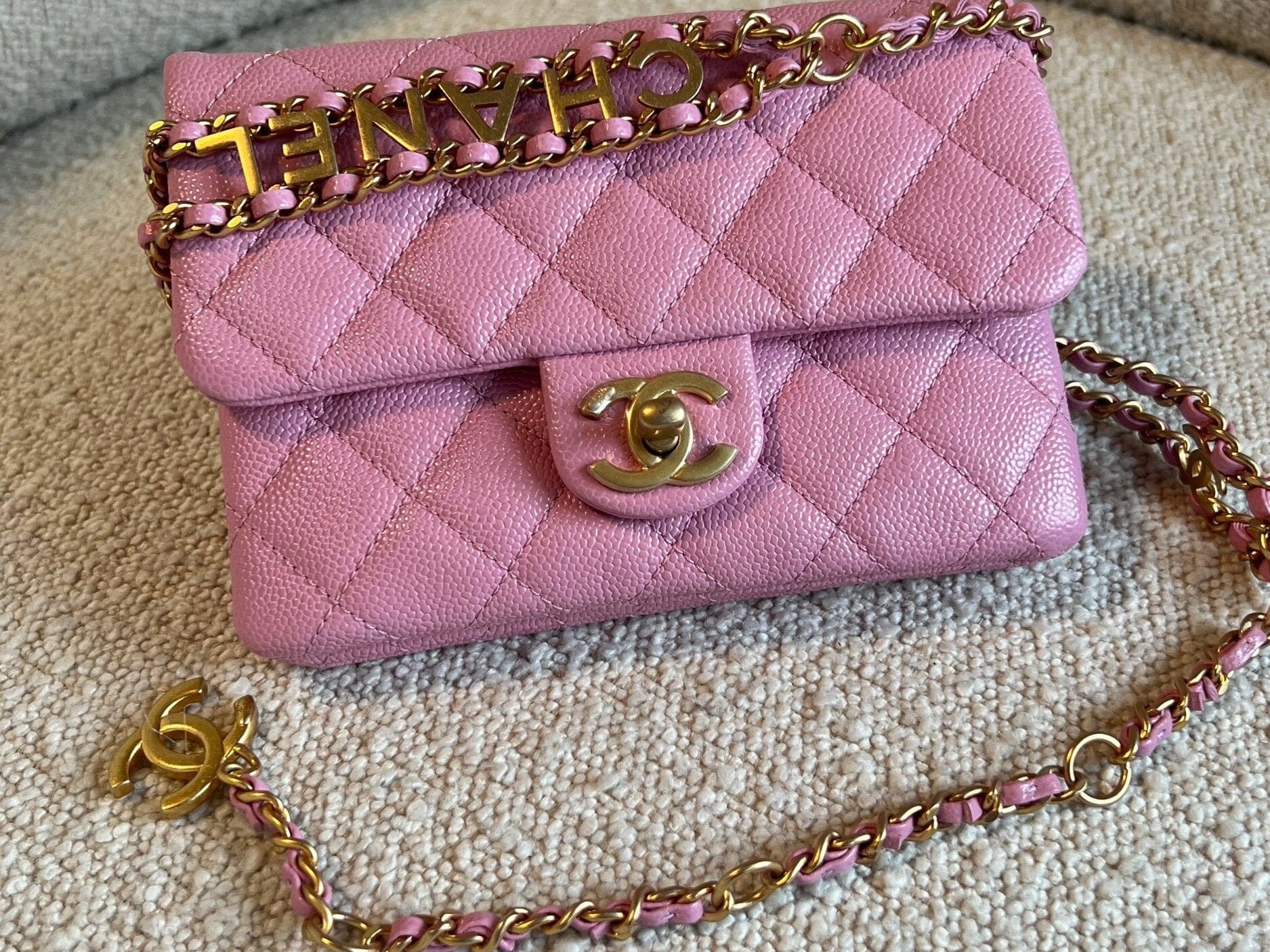 CHANEL Belt Bag 22S Dark Pink Caviar Quilted Belt Bag AGHW -Knockoff
