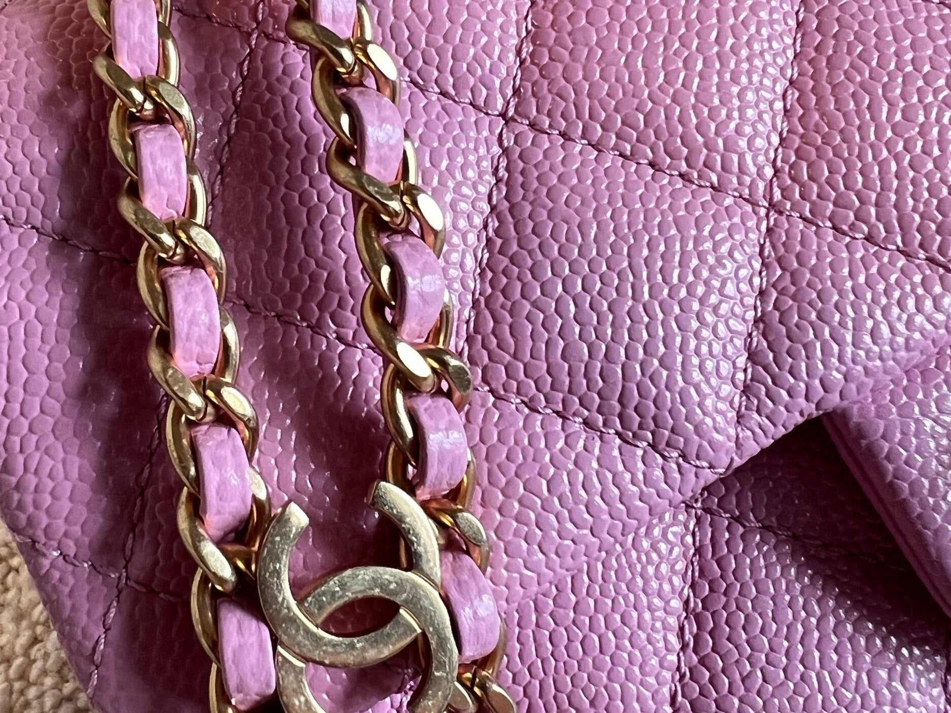 CHANEL Belt Bag 22S Dark Pink Caviar Quilted Belt Bag AGHW -Knockoff
