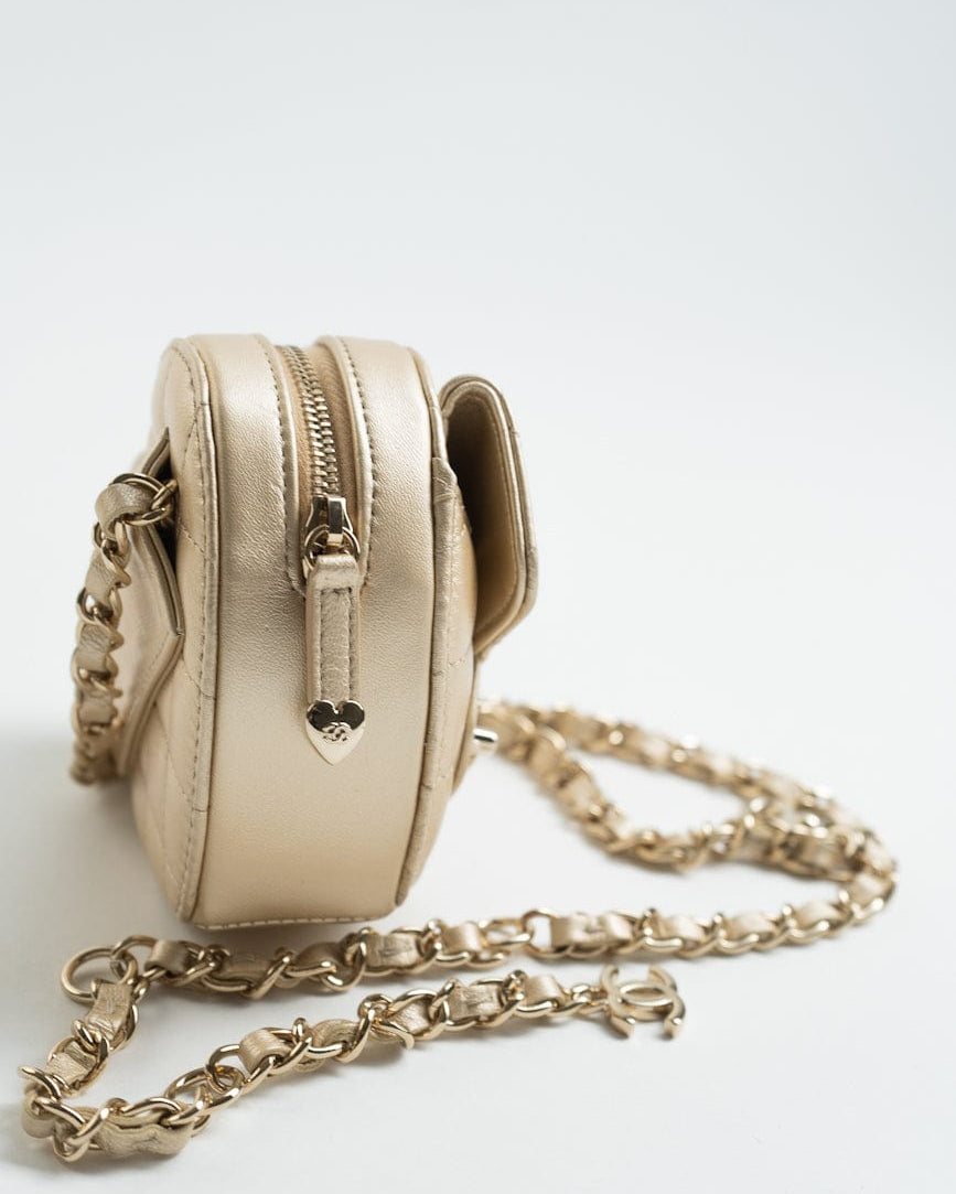 CHANEL Belt Bag Gold 22S CC In Love Metallic Gold Lambskin Heart Zipped Belt Bag LGHW -Knockoff
