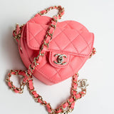 CHANEL Belt Bag Pink 22S CC In Love Heart Zipped Pink Lambskin Quilted Belt Bag LGHW -Knockoff
