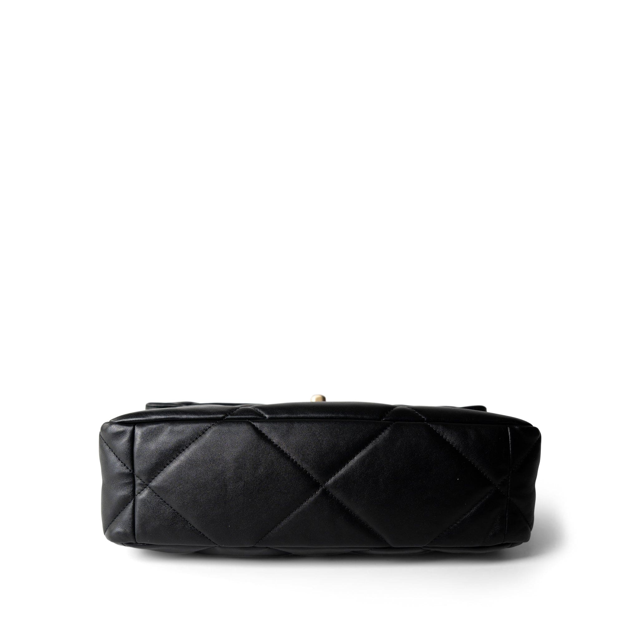 CHANEL Black Black Lambskin Quilted 19 Flap Large Aged Gold Hardware -Knockoff
