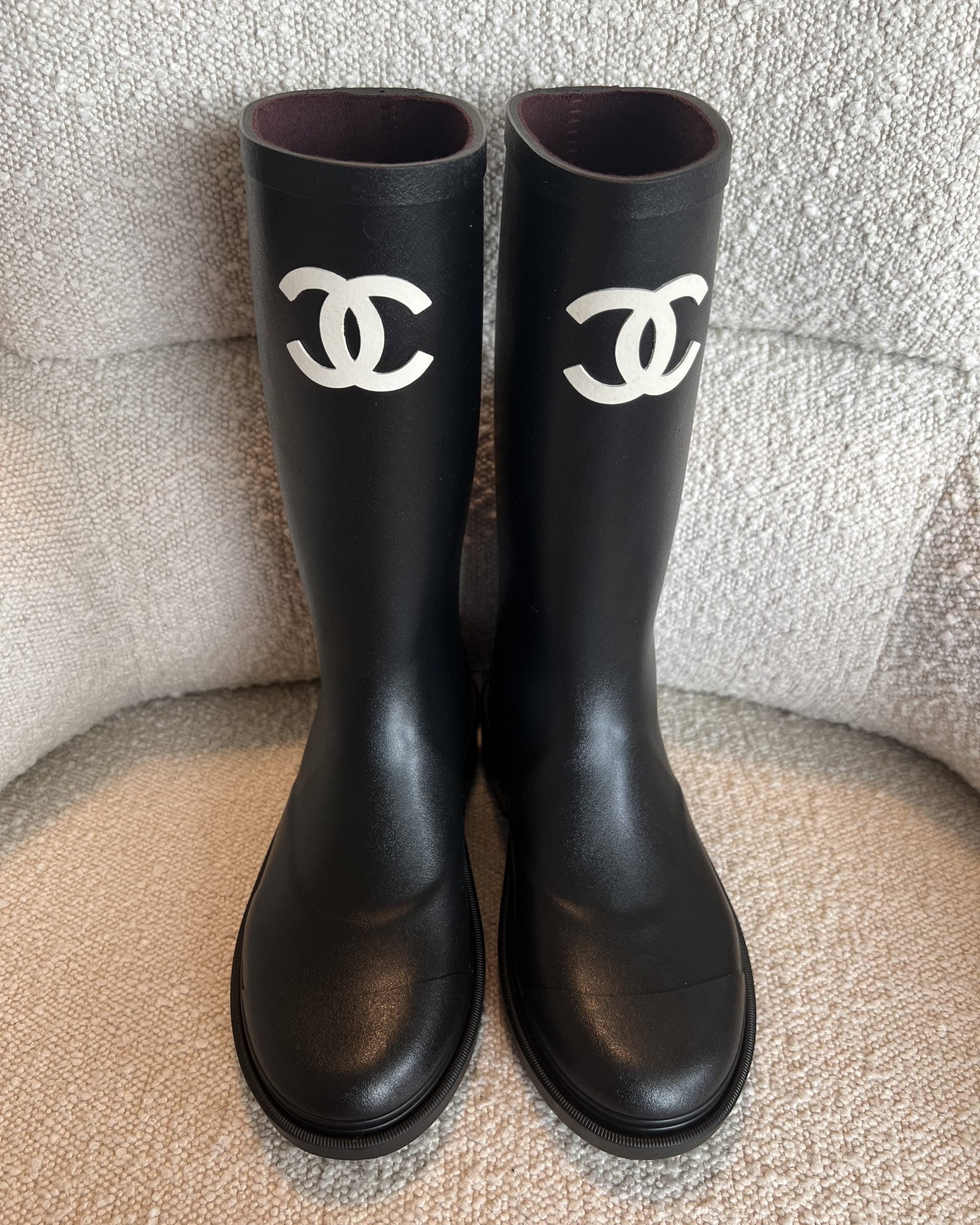 CHANEL Boots 22A Caoutchouk CC High Boots Black -Knockoff
