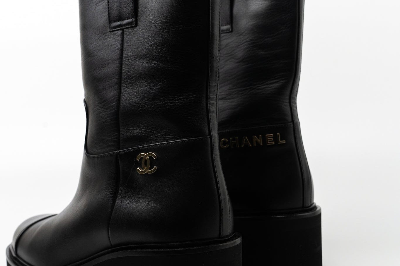 CHANEL Boots 38.5 20A Leather CC Signature Cap Toe Ankle Midcalf Short Boots Booties -Knockoff
