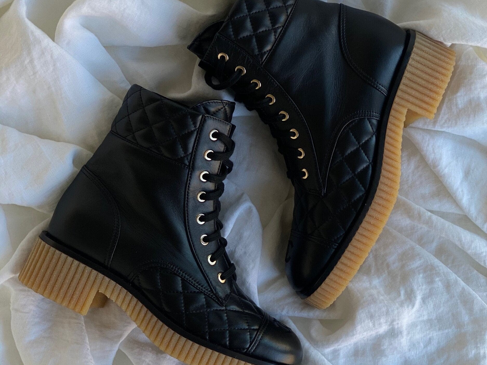 CHANEL Boots CHANEL 21B Calfskin Quilted Black Caviar Quilted CC Logo Combat Boots -Knockoff
