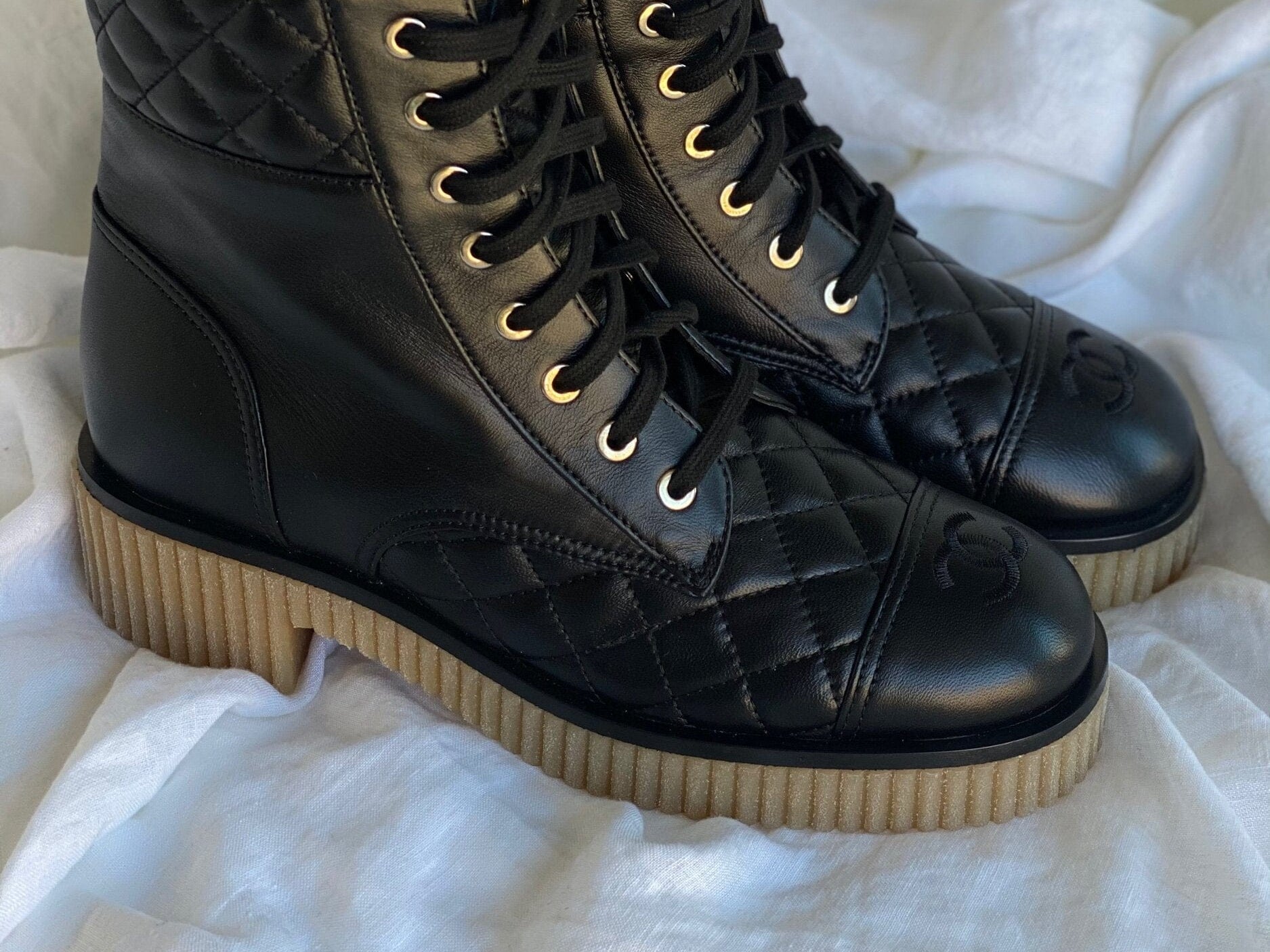 CHANEL Boots CHANEL 21B Calfskin Quilted Black Caviar Quilted CC Logo Combat Boots -Knockoff
