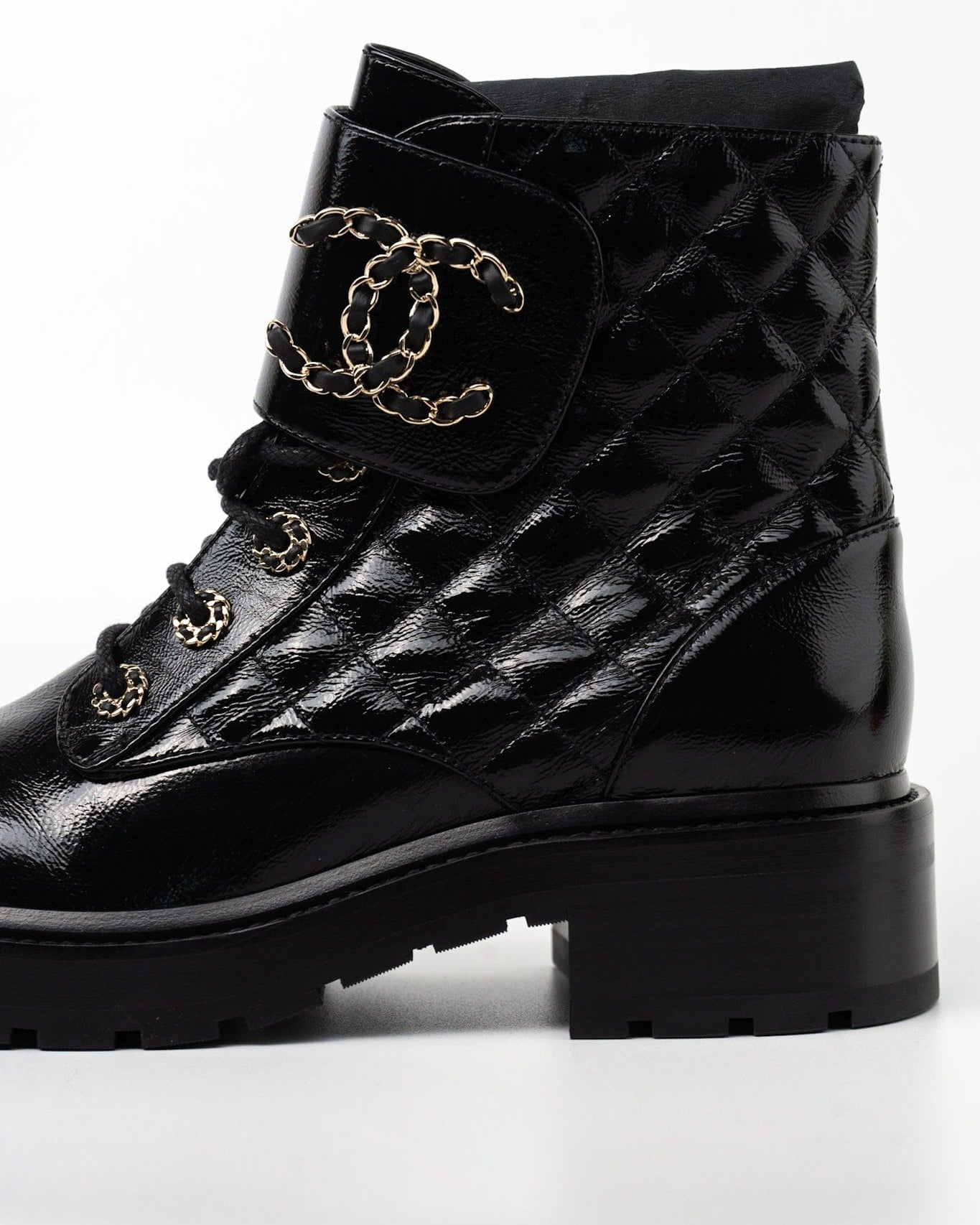 CHANEL Boots Shinny Calfskin Quilted Lace up Combat Boots -Knockoff
