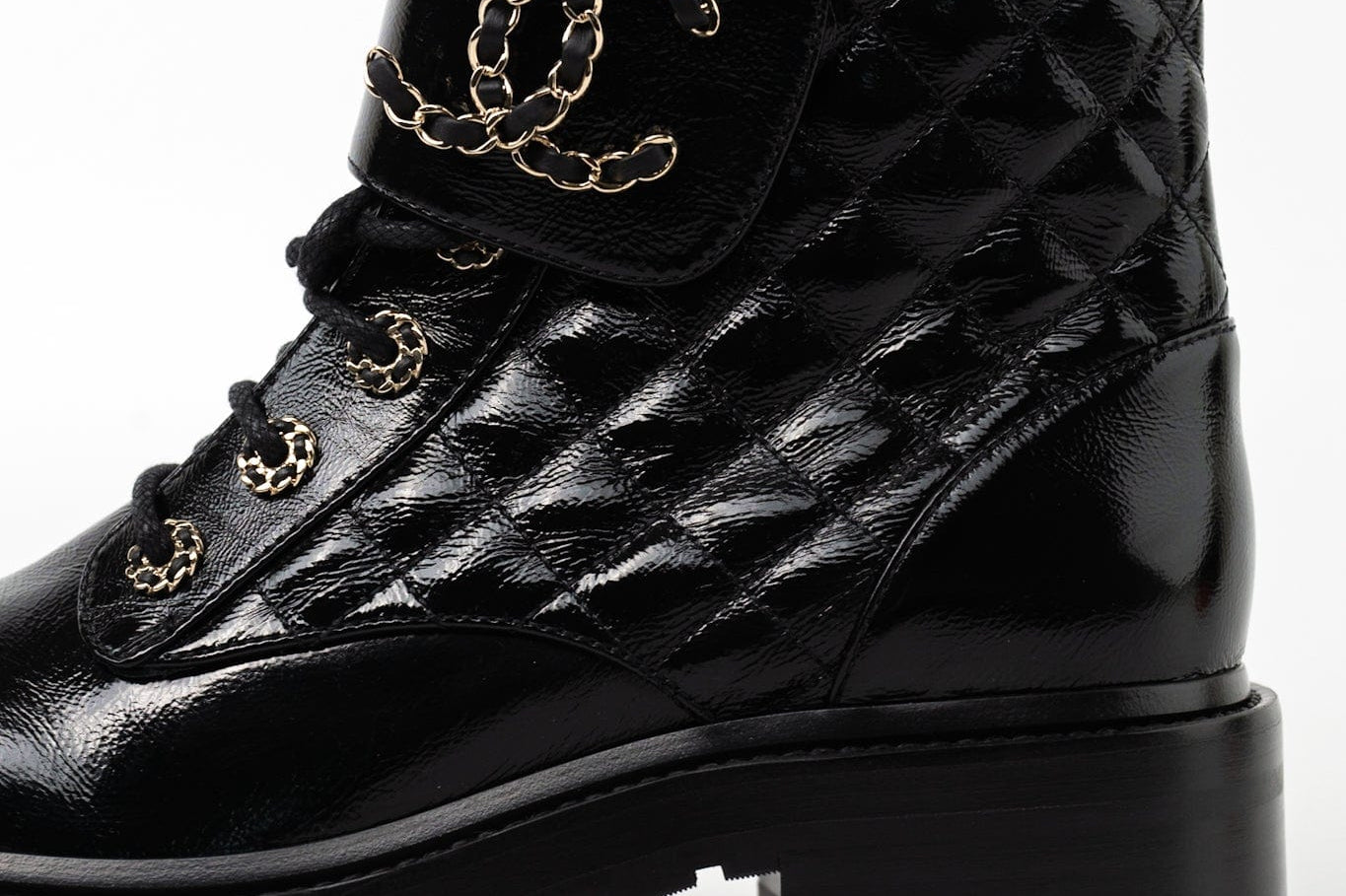 CHANEL Boots Shinny Calfskin Quilted Lace up Combat Boots -Knockoff
