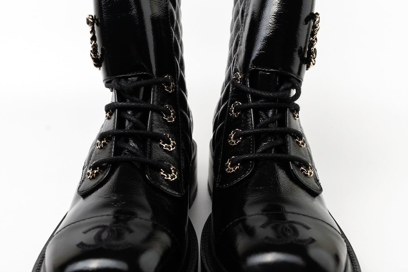 CHANEL Boots Shinny Calfskin Quilted Lace up Combat Boots -Knockoff
