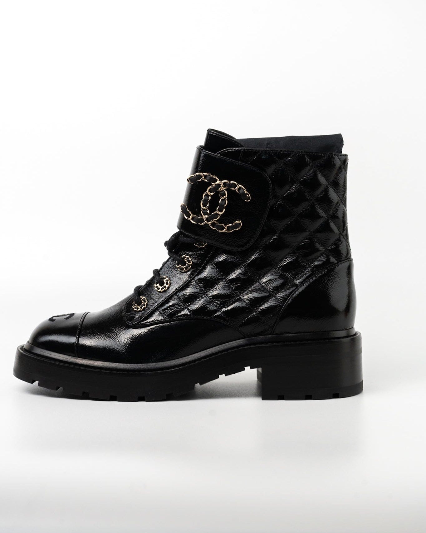 CHANEL Boots Shinny Calfskin Quilted Lace up Combat Boots -Knockoff
