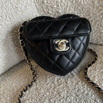 CHANEL Clutch 22S CC In Love Black Lambskin Quilted Small (Clutch on Chain) Heart Bag LGHW -Knockoff
