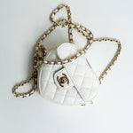 CHANEL Clutch 22S CC In Love White Lambskin Quilted Small (clutch with chain) Heart Bag LGHW -Knockoff
