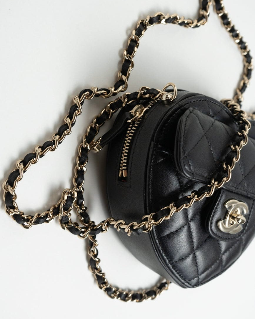 CHANEL Clutch Black 22S CC In Love Black Lambskin Quilted Small (Clutch on Chain) Heart Bag LGHW -Knockoff
