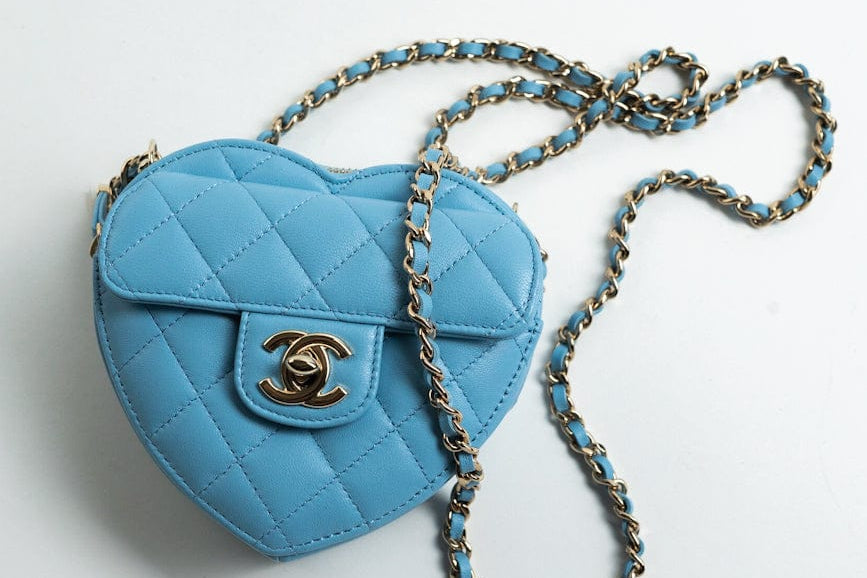 CHANEL Clutch Blue 22S CC In Love Blue Lambskin Quilted Small (Clutch on Chain) Heart Bag LGHW -Knockoff
