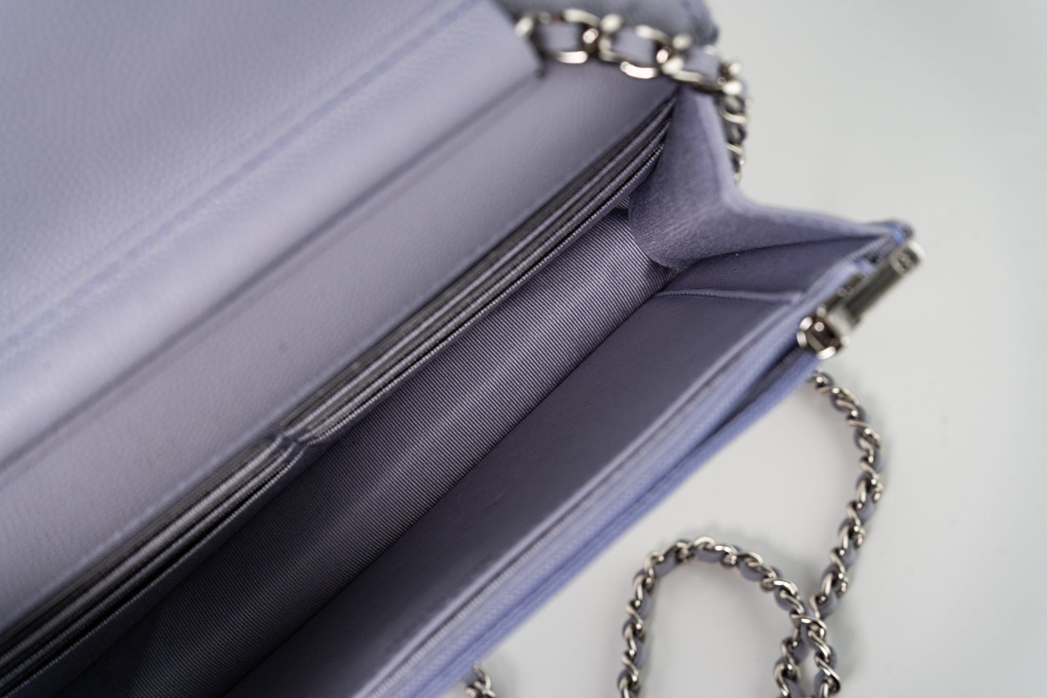 CHANEL Crossbody 21K Lavender Caviar Quilted Wallet On Chain WOC Silver Hardware -Knockoff
