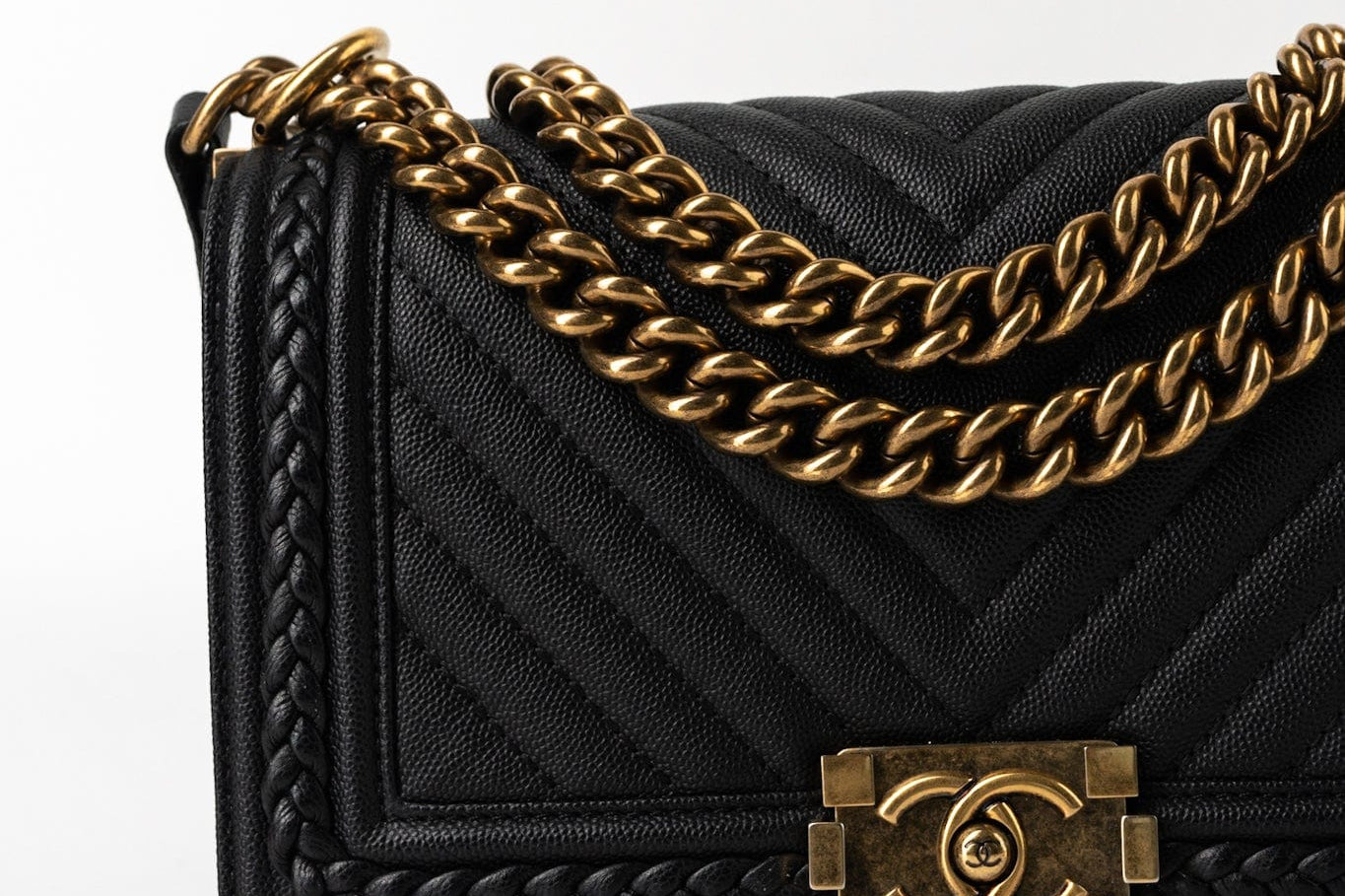 CHANEL Crossbody Black Caviar Chevron Boy Bag Medium Entwined Leather Aged Gold Hardware -Knockoff
