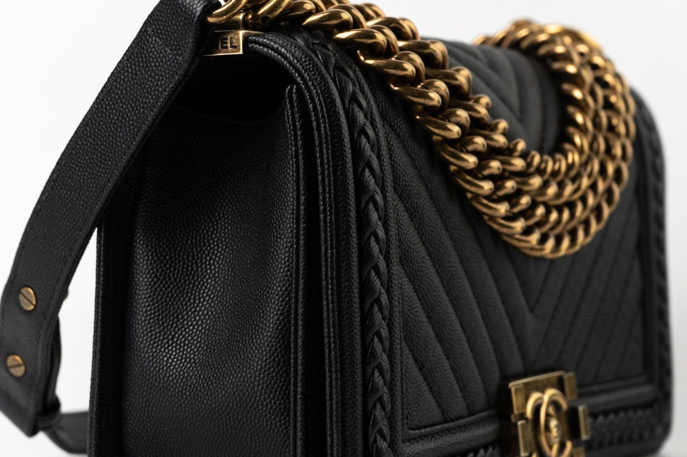 CHANEL Crossbody Black Caviar Chevron Boy Bag Medium Entwined Leather Aged Gold Hardware -Knockoff
