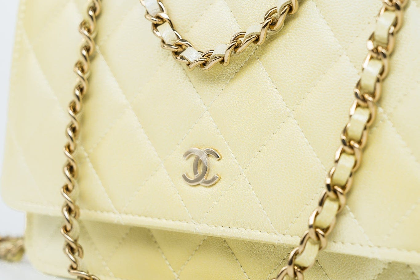 CHANEL Crossbody Yellow 23S Iridescent Yellow Lambskin Quilted Wallet On Chain (WOC) Light Gold Hardware -Knockoff
