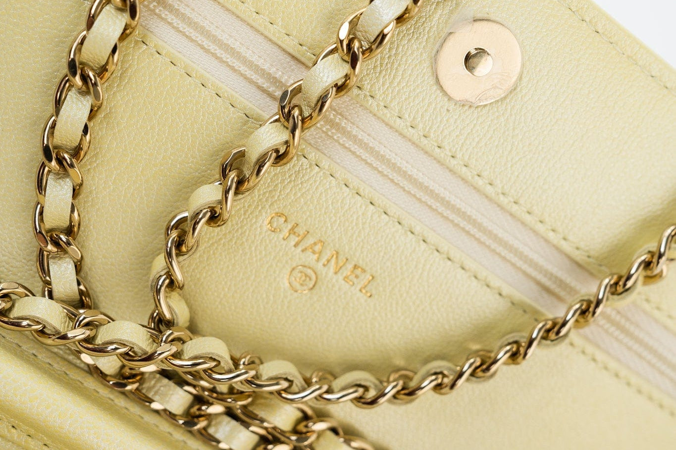 CHANEL Crossbody Yellow 23S Iridescent Yellow Lambskin Quilted Wallet On Chain (WOC) Light Gold Hardware -Knockoff
