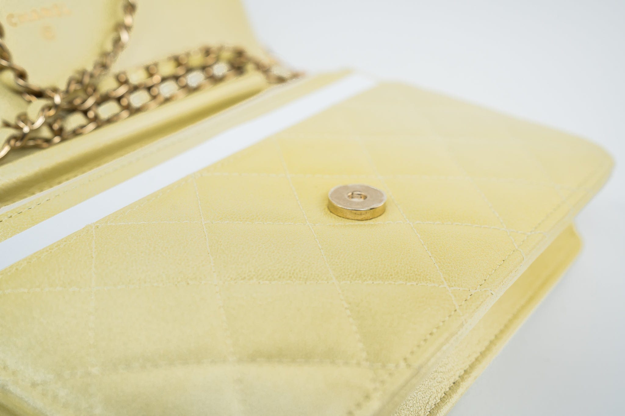 CHANEL Crossbody Yellow 23S Iridescent Yellow Lambskin Quilted Wallet On Chain (WOC) Light Gold Hardware -Knockoff
