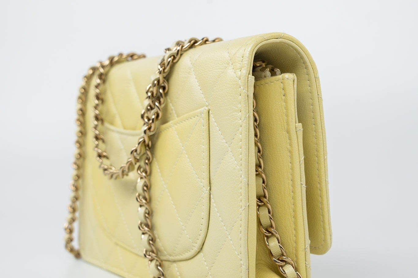 CHANEL Crossbody Yellow 23S Iridescent Yellow Lambskin Quilted Wallet On Chain (WOC) Light Gold Hardware -Knockoff
