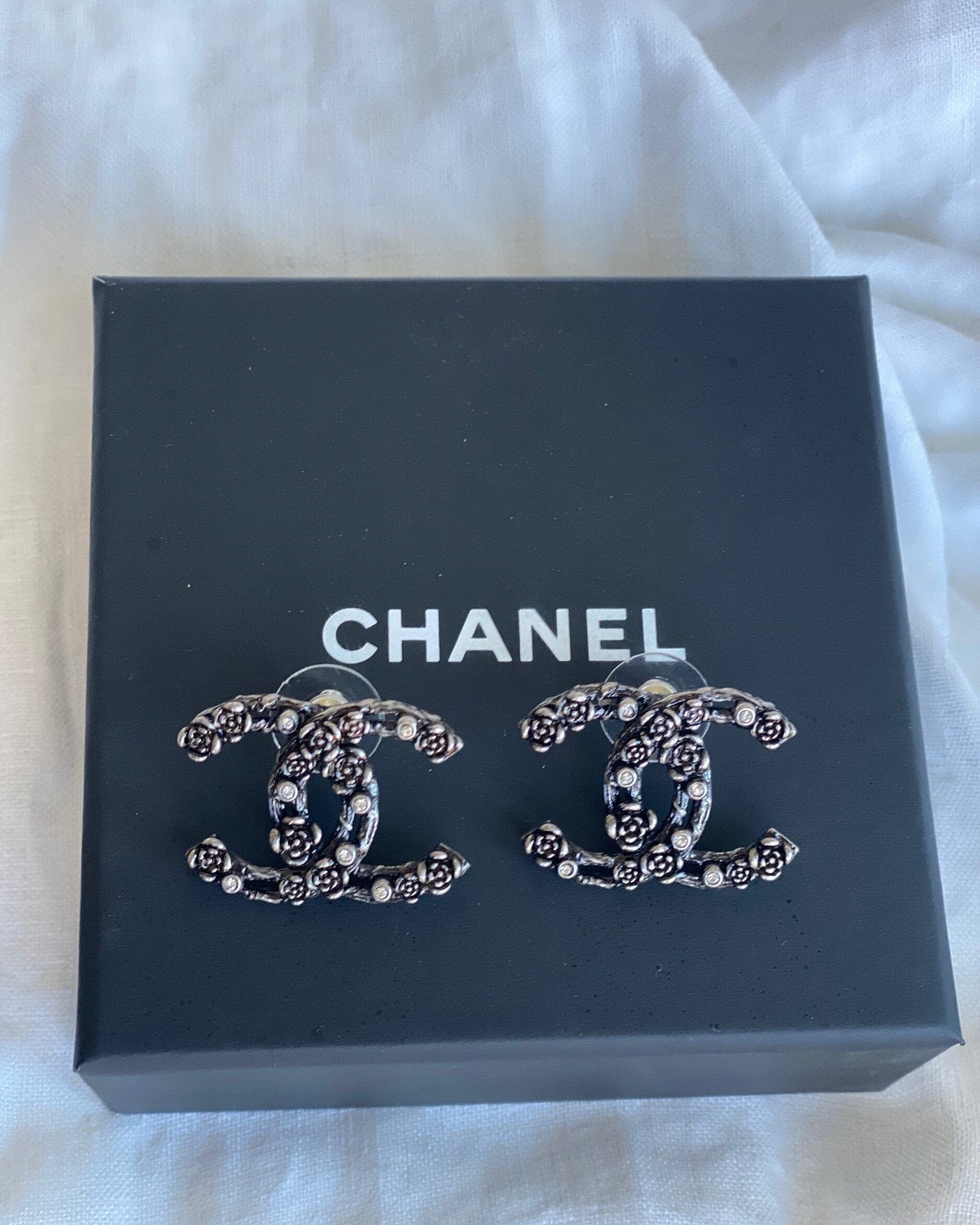 CHANEL Earrings Chanel 22C Earrings Metal Ruthenium Crystal -Knockoff
