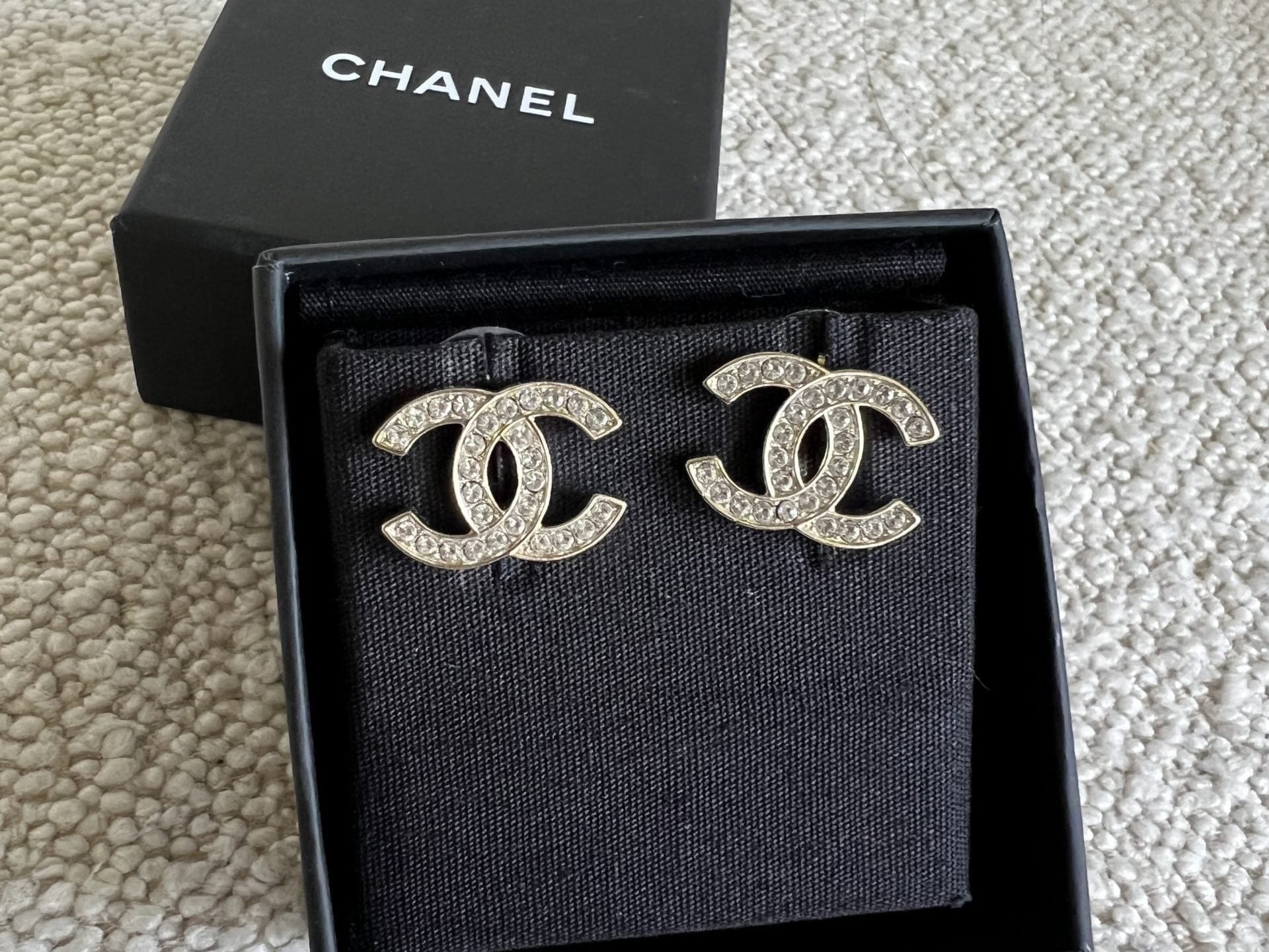 CHANEL Earrings Chanel CC Crystal Stud Earrings -Knockoff
