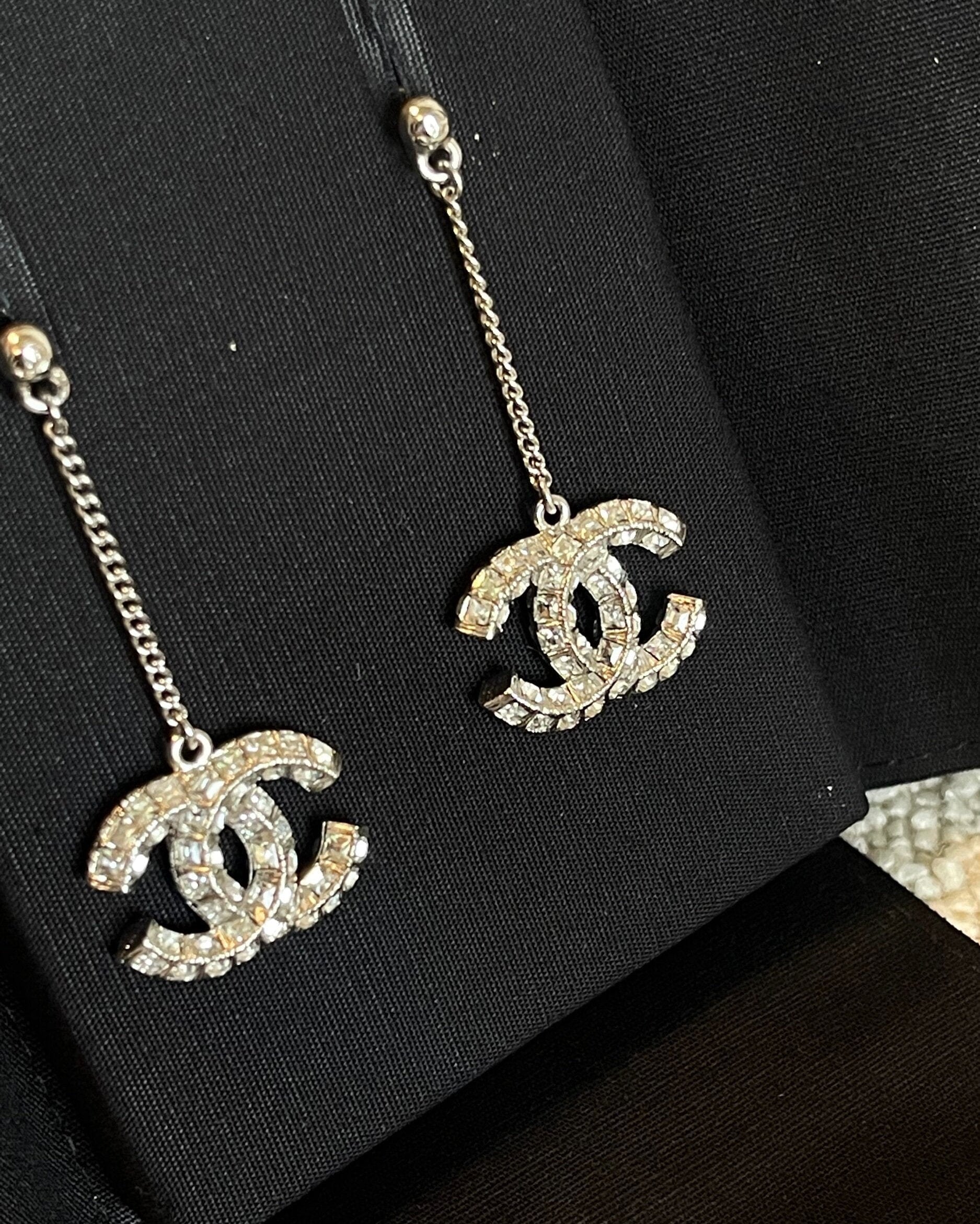 CHANEL Earrings Chanel CC Earring Silver & Crystal -Knockoff
