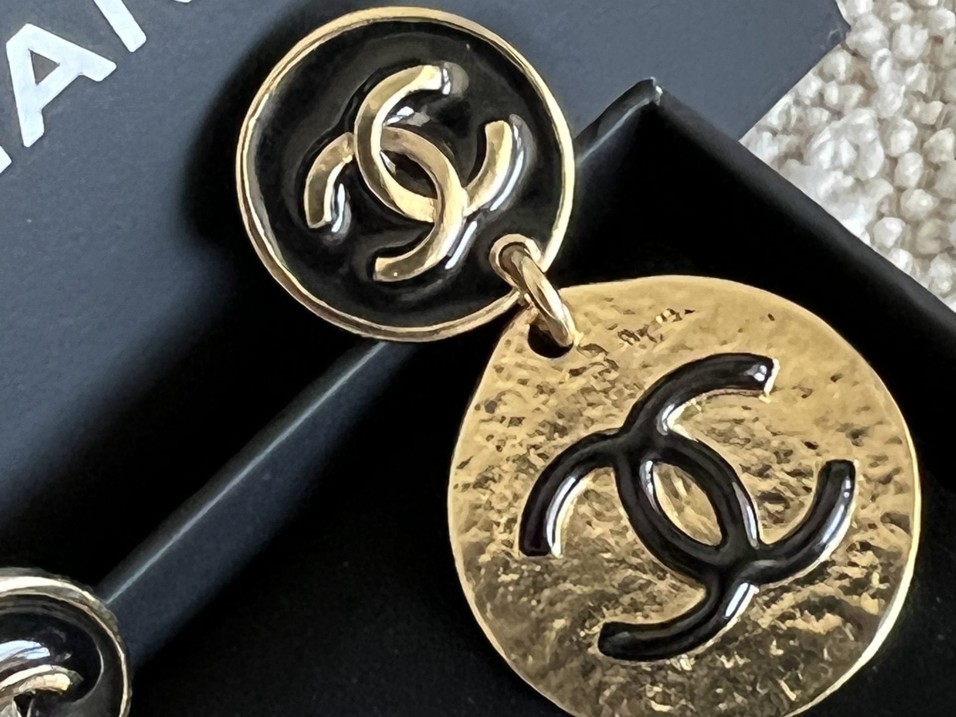 CHANEL Earrings Chanel Gold Tone Black CC Logo Round Earrings -Knockoff
