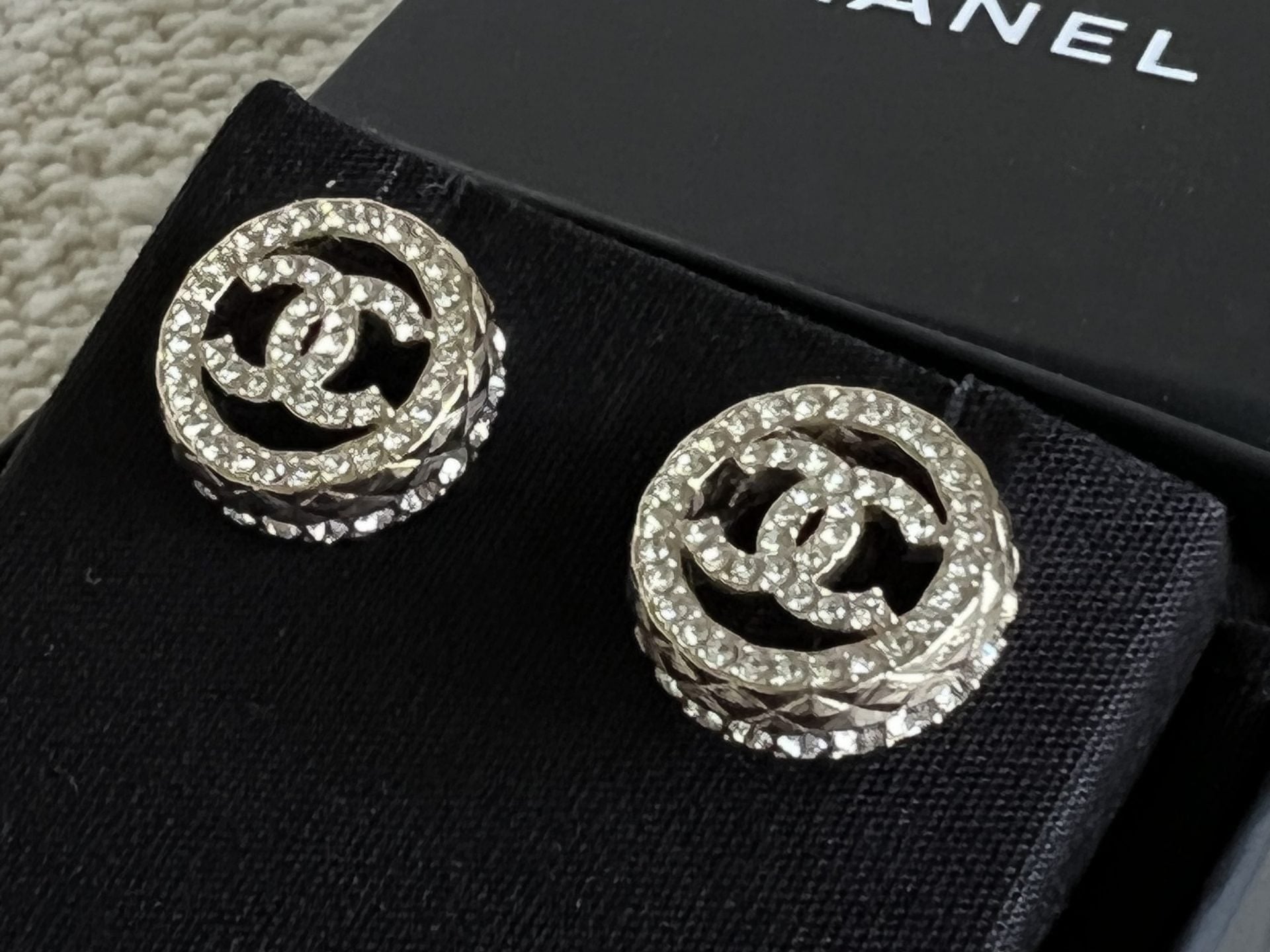 CHANEL Earrings Chanel Interlock CC Ligh Gold -Knockoff
