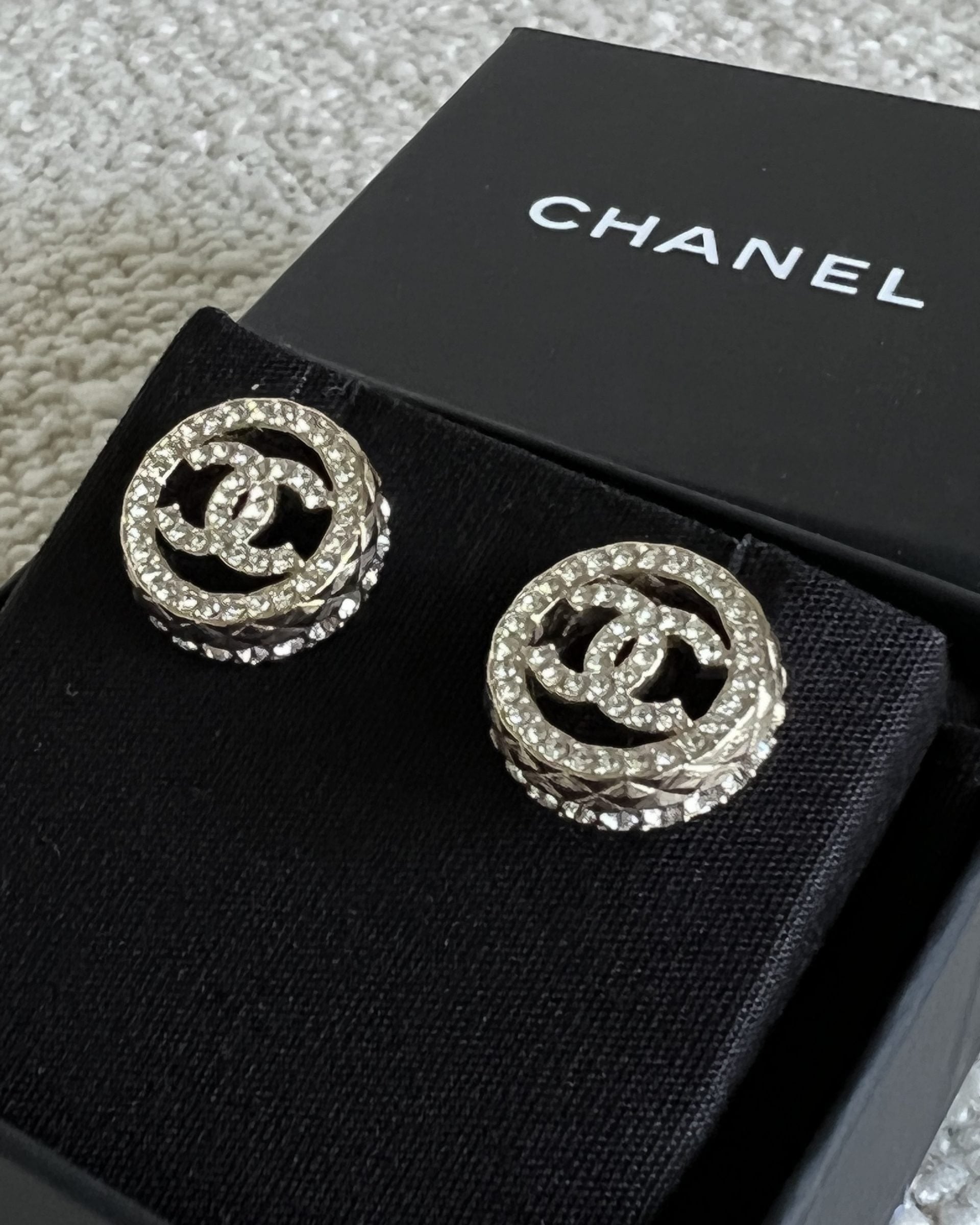 CHANEL Earrings Chanel Interlock CC Ligh Gold -Knockoff
