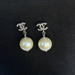 CHANEL Earrings Chanel Pearl Mini Crystal CC Logo Drop Earrings -Knockoff
