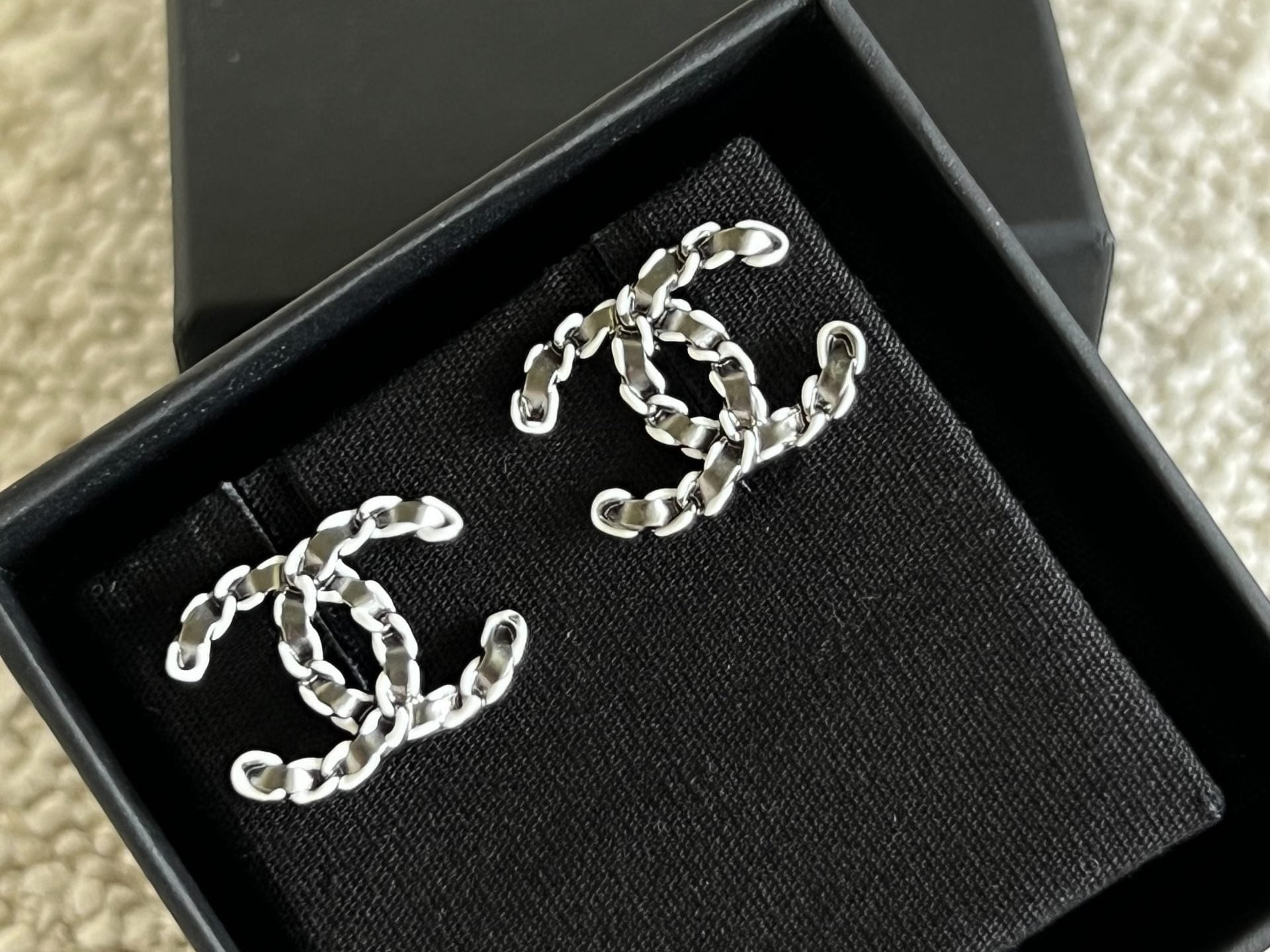 CHANEL Earrings Classic CC Ruthenium Earring -Knockoff
