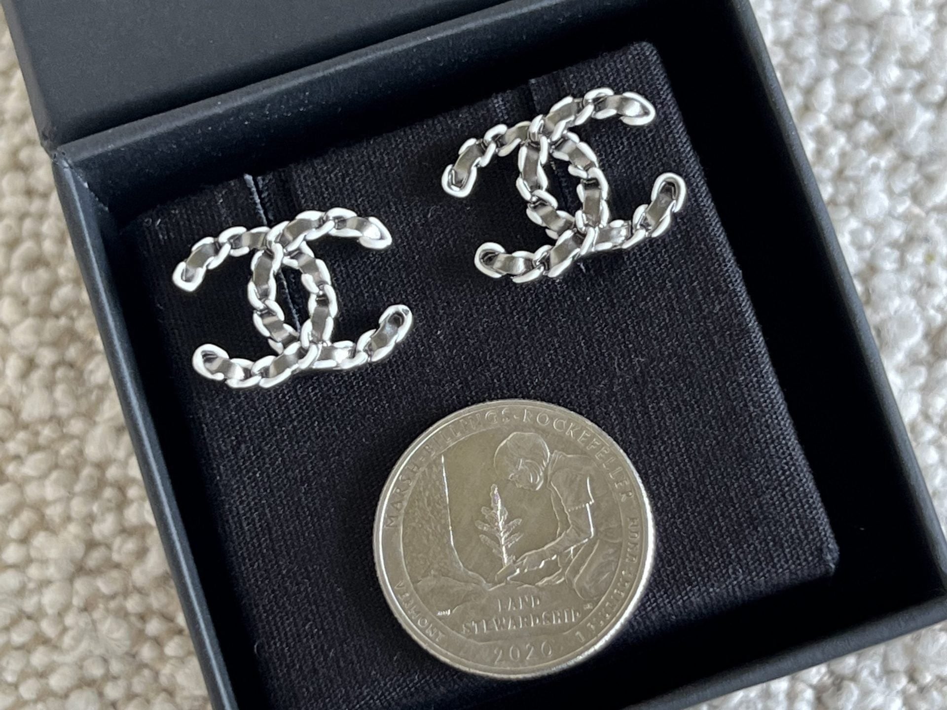 CHANEL Earrings Classic CC Ruthenium Earring -Knockoff
