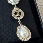 CHANEL Earrings Crystal & Pearl CC Dangle Earrings -Knockoff
