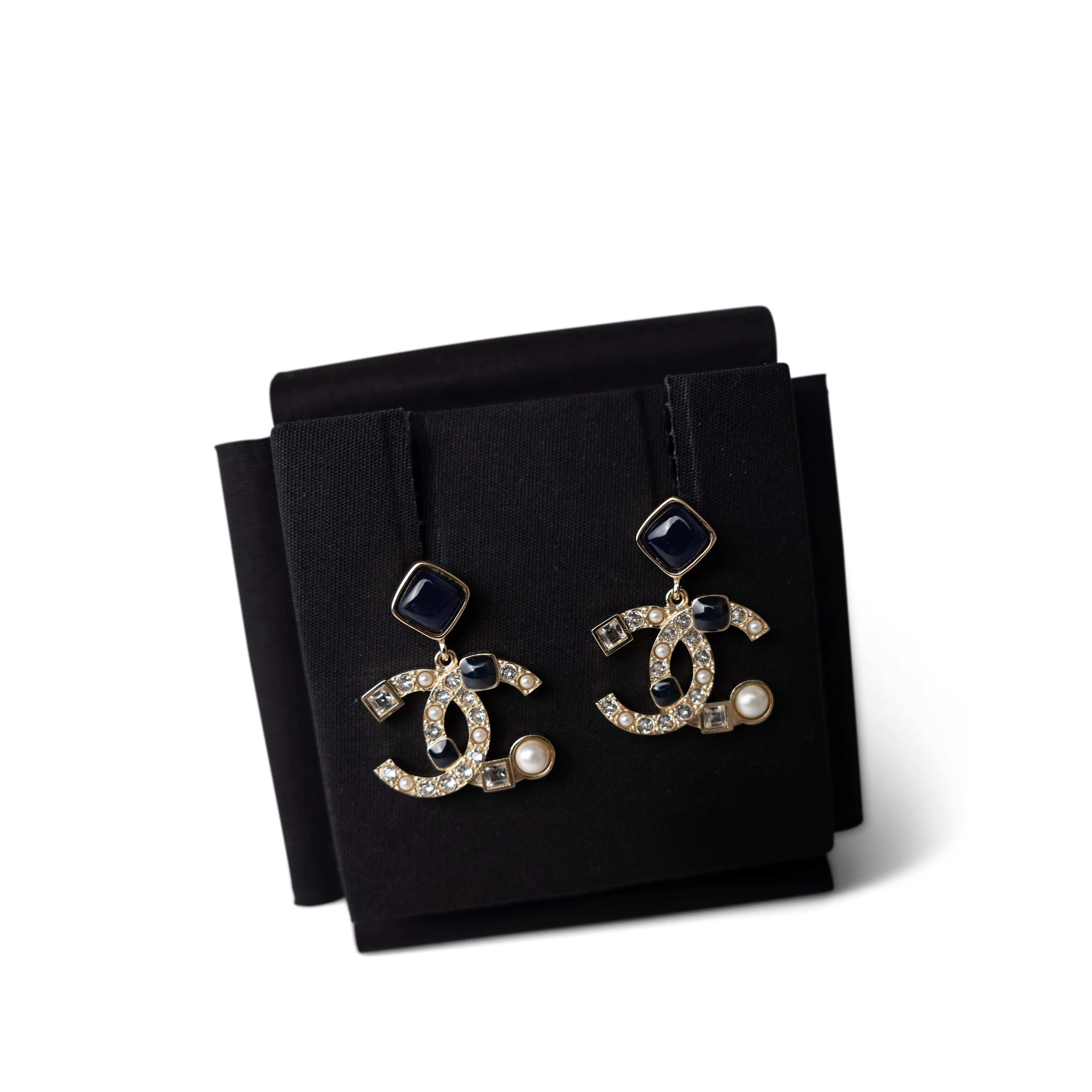 CHANEL Earrings Gold 22B CC Dangle Earrings Golden, Pearly White, Crystal and Black/Navy -Knockoff
