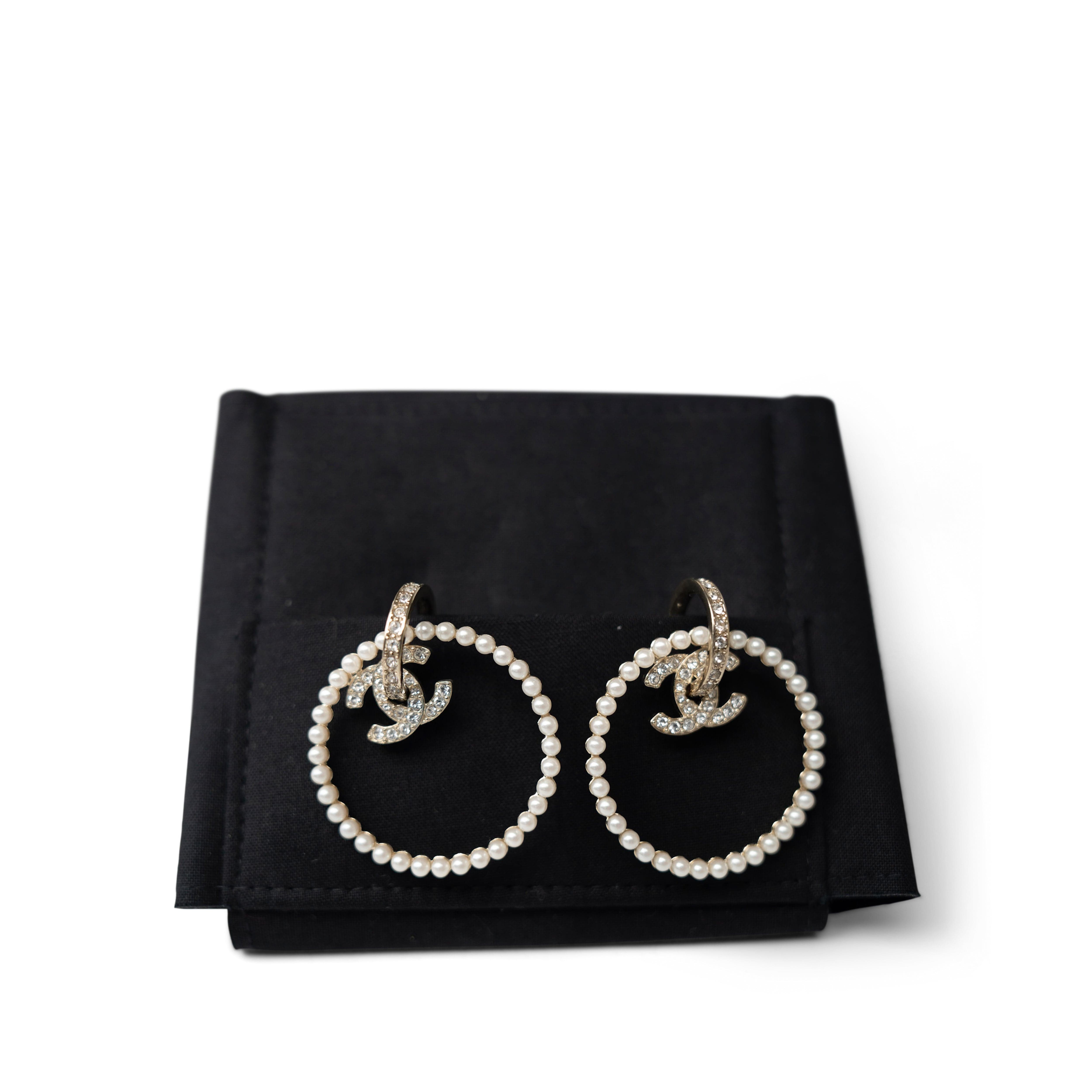 CHANEL Earrings Gold 22B CC Hoop Earrings Gold, Pearly White and Crystal -Knockoff
