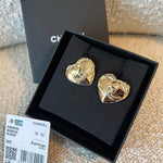 CHANEL Earrings Gold 22B Gold Heart CC Turnlock Earring Large -Knockoff
