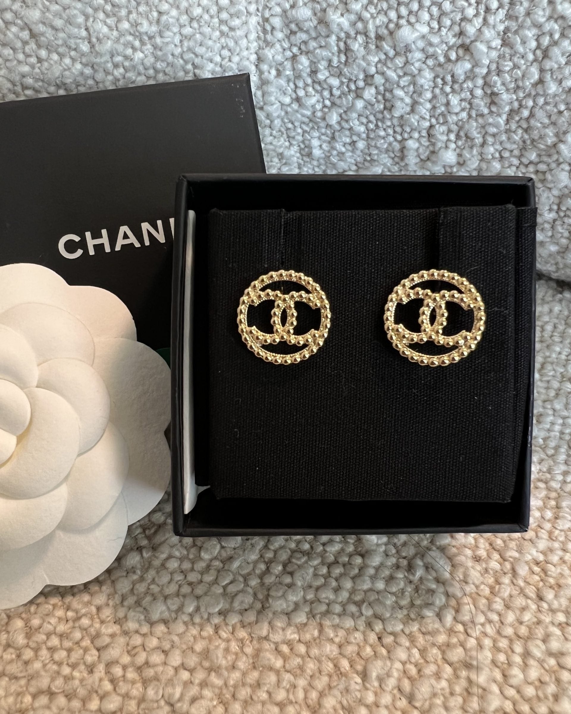 CHANEL Earrings Gold CC Round Earrings -Knockoff
