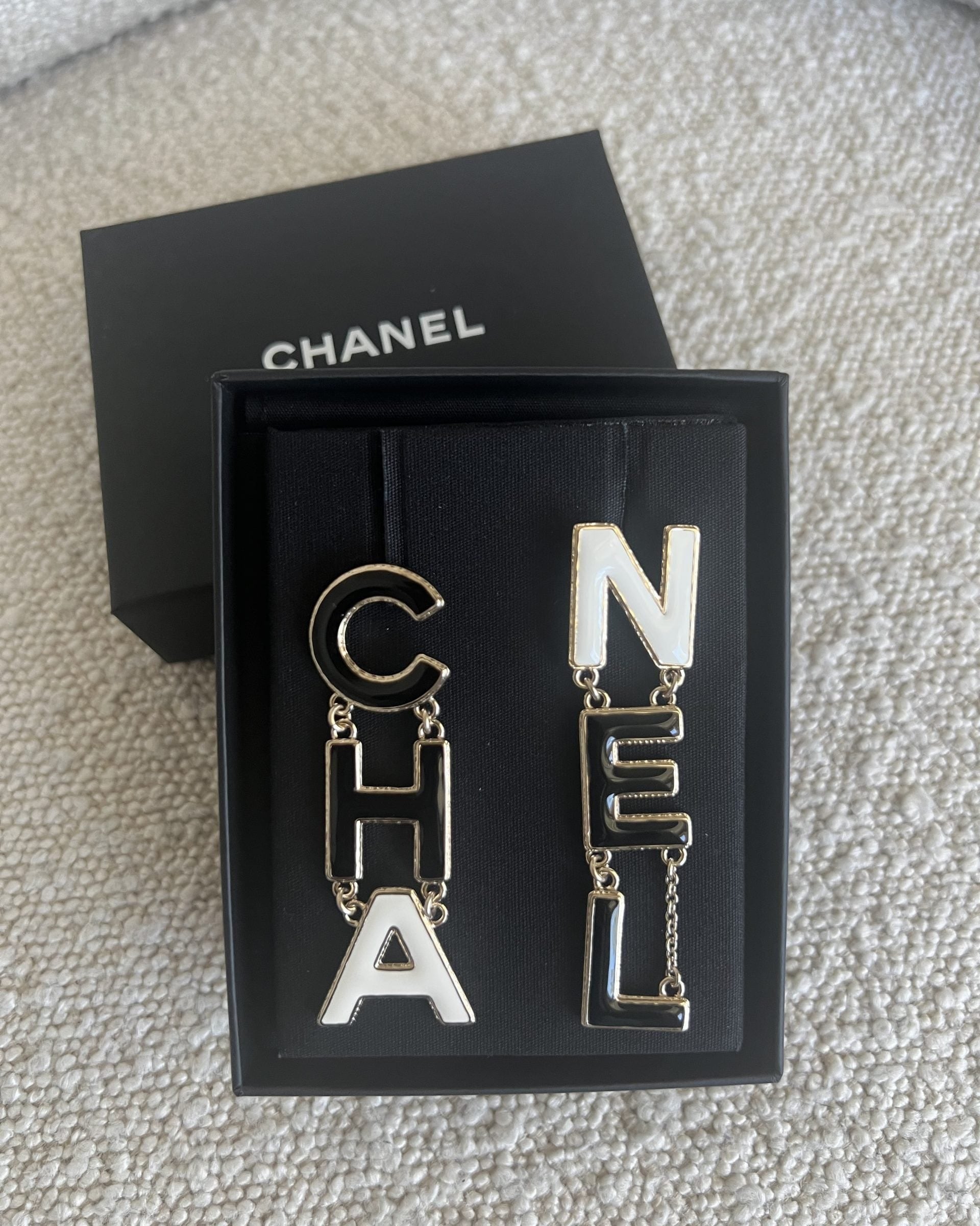 CHANEL Earrings Gold Cha-nel  Earrings Black, White and Gold -Knockoff
