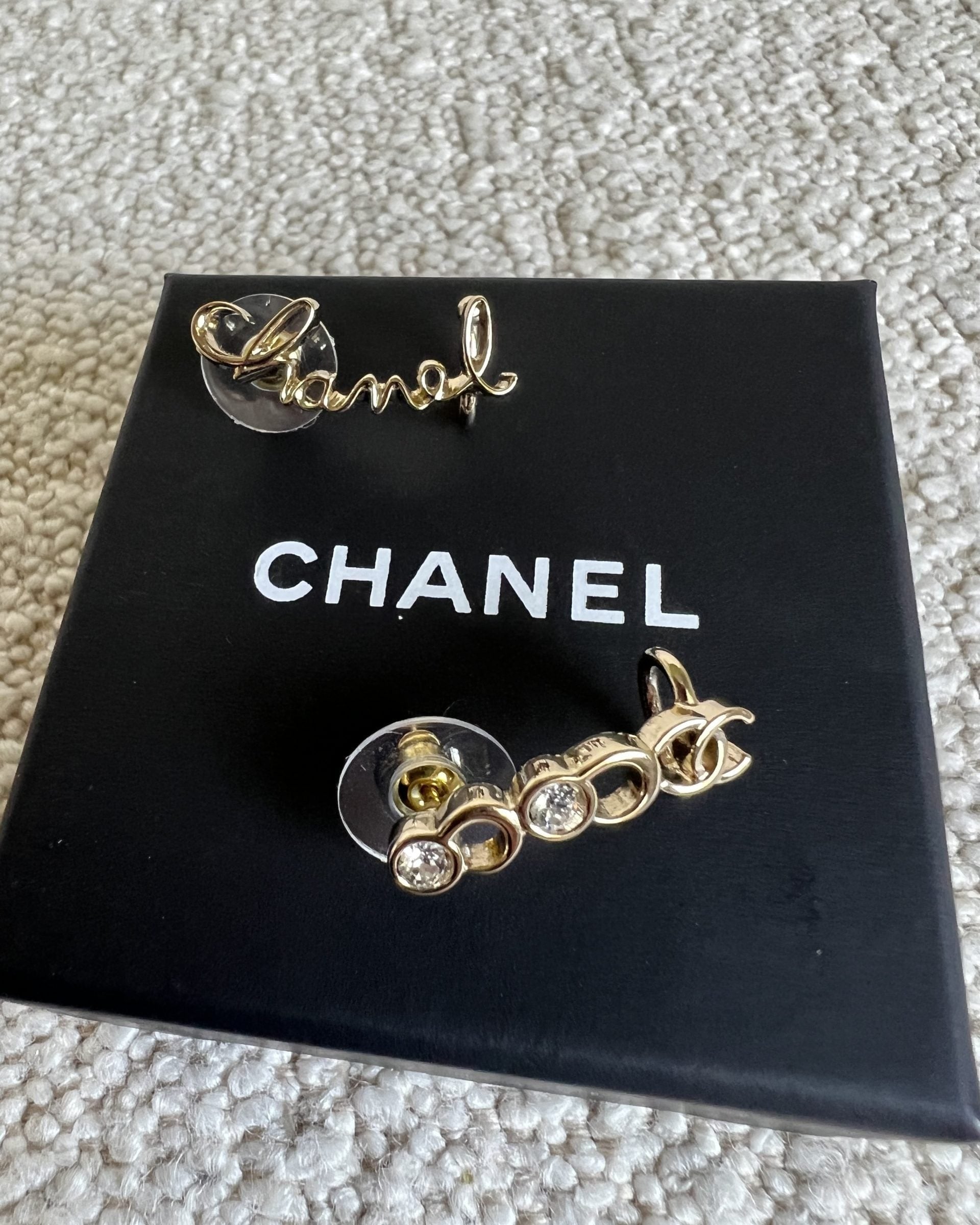 CHANEL Earrings Gold Chanel and Crystal Earrings Light Gold -Knockoff
