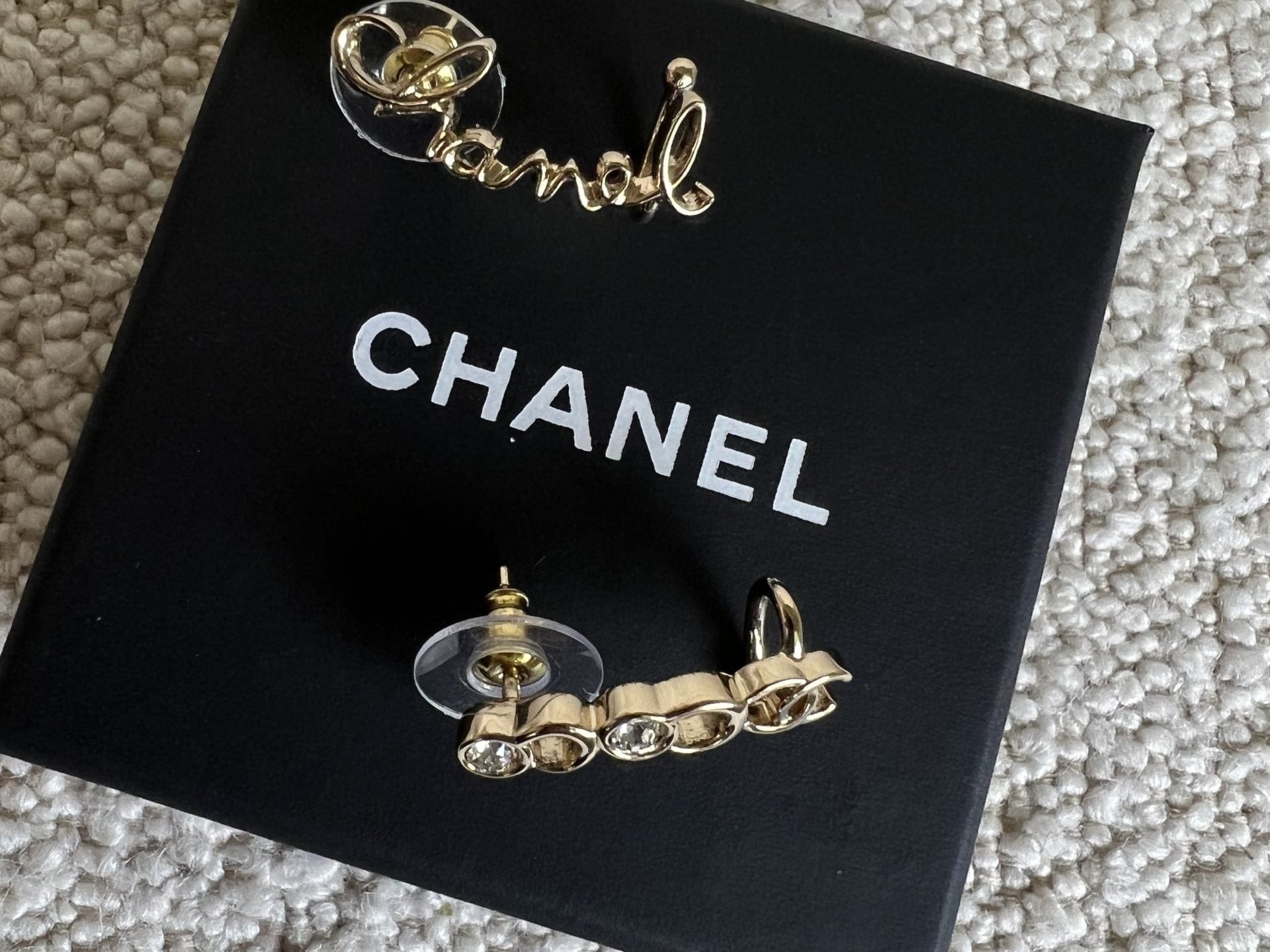 CHANEL Earrings Gold Chanel and Crystal Earrings Light Gold -Knockoff
